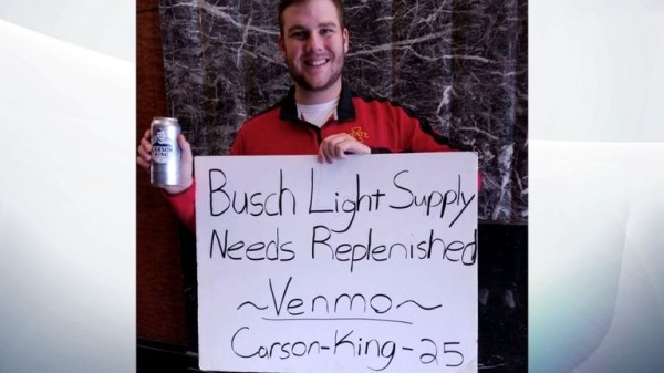 Sports fan asks for beer money and ends up raising $1m for children's hospital
Sports fan asks for beer money and ends up raising $1m for children's hospital