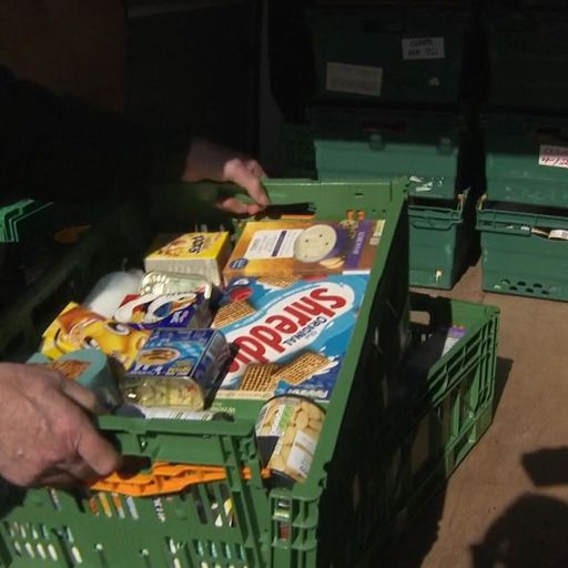 
'Selling sex for £5 is the only way I can survive after Universal Credit chaos'
