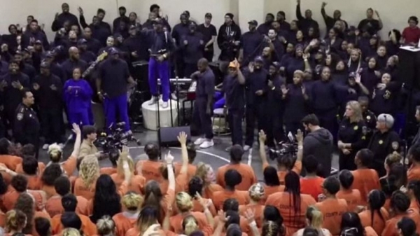 Kanye West performs songs from Jesus Is King for tearful prison inmates
Kanye West performs songs from Jesus Is King for tearful prison inmates