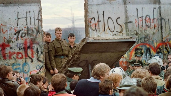 No wall too high to be broken down, says Angela Merkel on Berlin Wall anniversary
No wall too high to be broken down, says Angela Merkel on Berlin Wall anniversary