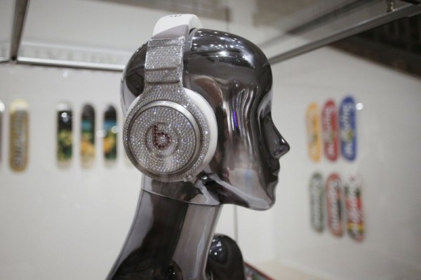 Daily self-hypnosis sessions may ease hot flashes during menopause Daily self-hypnosis sessions may ease hot flashes during menopause