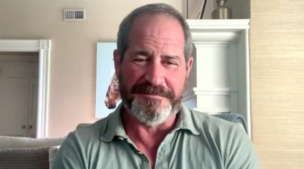 Holiday heart attacks rise as doctors share hidden triggers, prevention tips Holiday heart attacks rise as doctors share hidden triggers, prevention tips